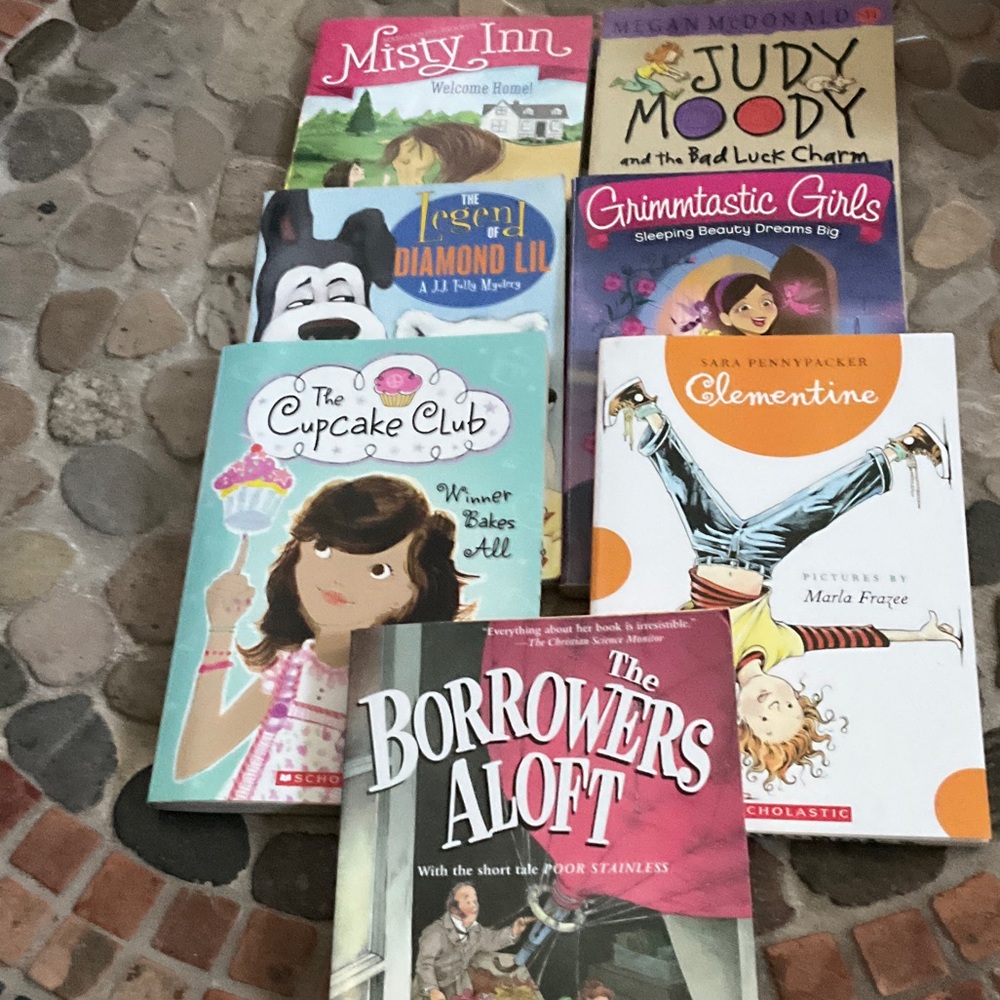 Scholastic Kids Book Set-7 books 3rd to 5th grade